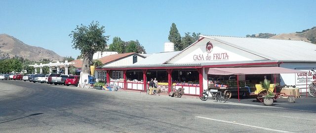 Casa de Fruta roadside stand